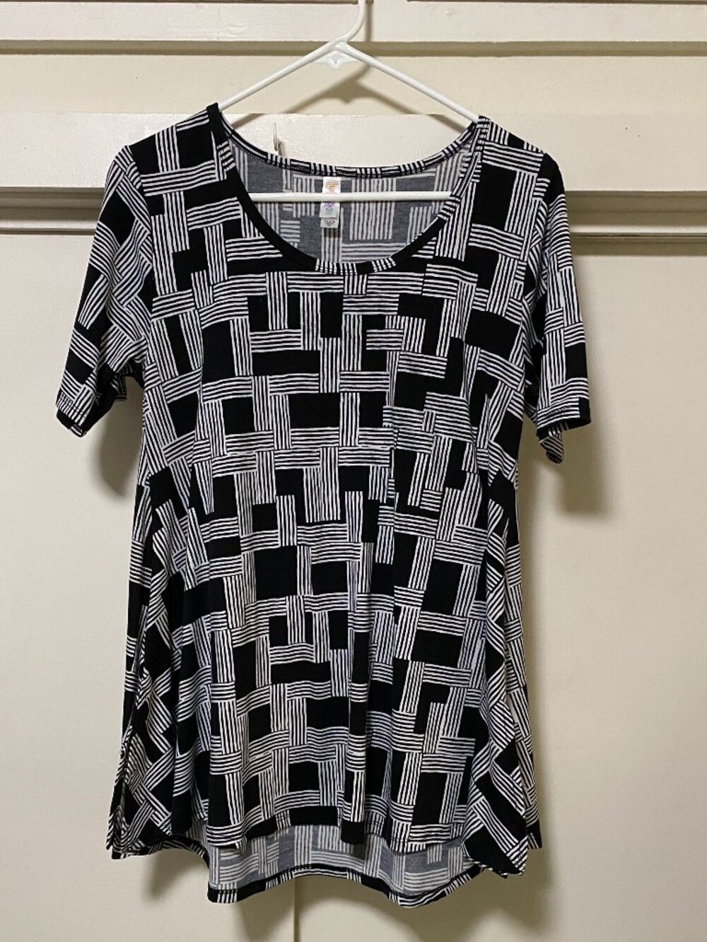 LuLaRoe, short sleeve, black & white geometric design, dress, size XS